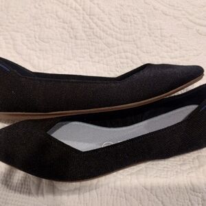 Brand new Rothy's black 7.5 never been worn. All recycled materials.